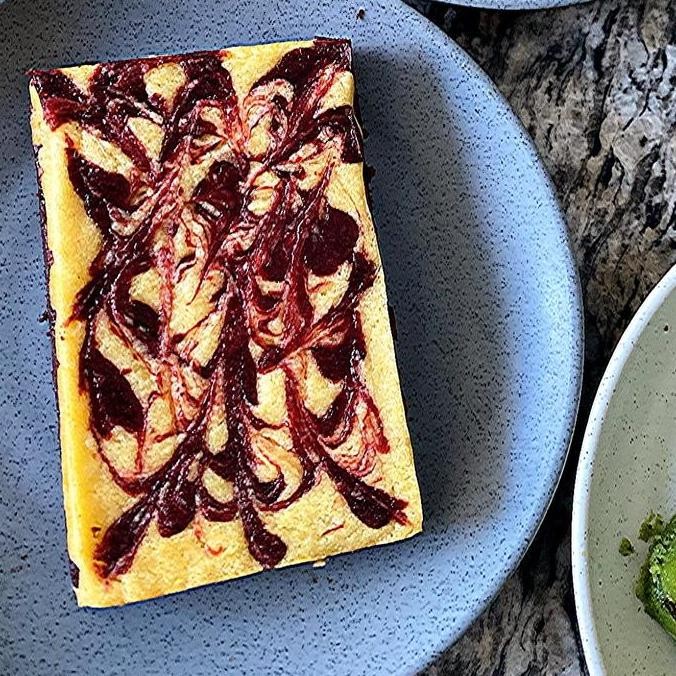 

Murah Brownies Bella Red Velvet Melted Full Cheese Cream Food Frozen Makanan Keju Bakery