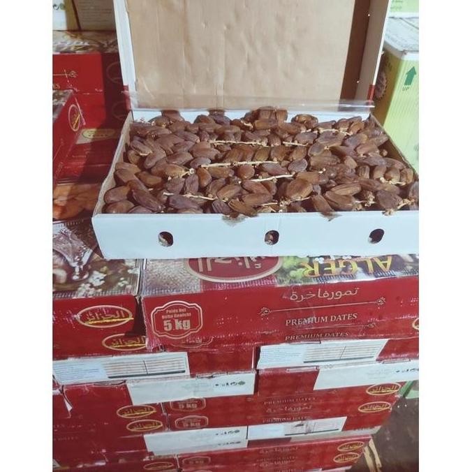 

Grosir Kurma Tunisia Tangkai Premium 5Kg