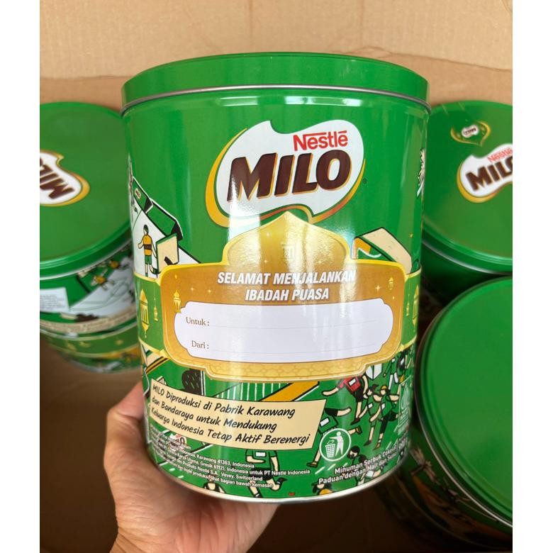 

AGEN DISTRIBUTOR HAMPERS LEBARAN MINUMAN SERBUK COKELAT PADUAN DENGAN MALT DAN SUSU NESTLE MILO 3IN1 KALENG TIN 990G MURAH BERKUALITAS