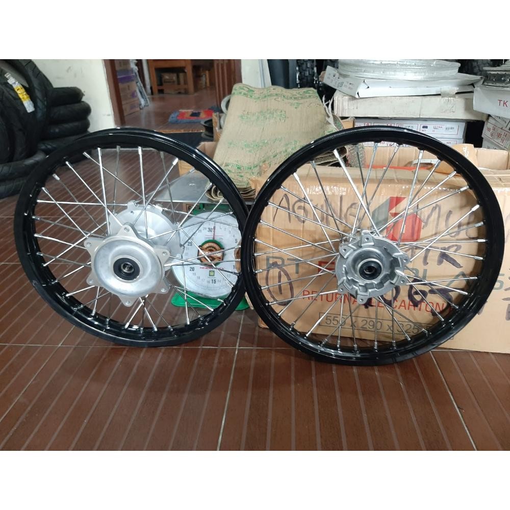 Velg Cacing CRF 150 L Velk Set CRF model Herex tanpa ban
