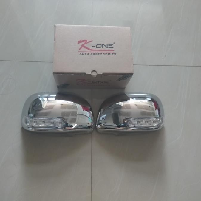 1 Kotak( 2 buah )Cover Spion Innova 05-10 Chrome Lampu Model Ori