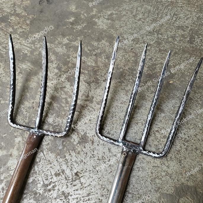 Garpu Tanah 3 Gigi 4 Gigi New Stok