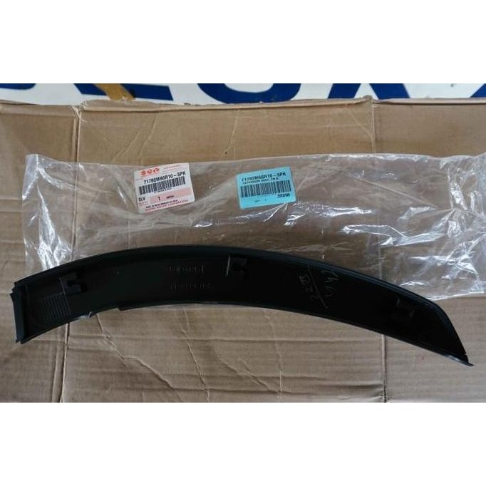 New Moulding/Spoiler/List Bumper Depan Suzuki Ignis GX ORIGINAL - Kiri
