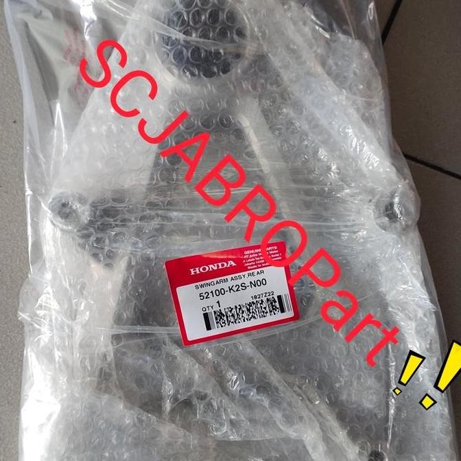 SWING ARM ASSY..NEW HONDA VARIO 160 CBS..52100 K2S N00..ORI AHM