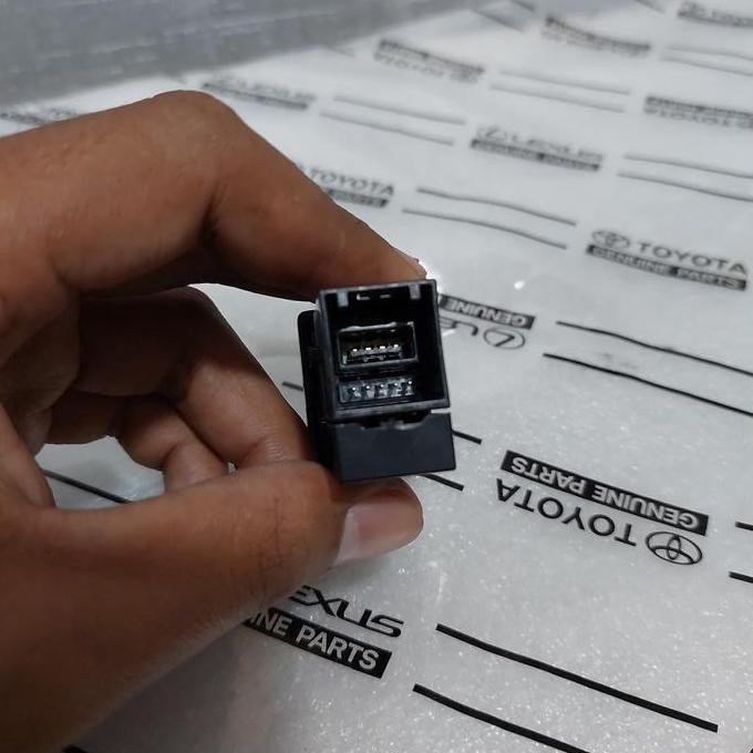 Usb Aux Toyota Innova Fortuner Yaris Vios Sienta Etios Avanza Xenia Promo