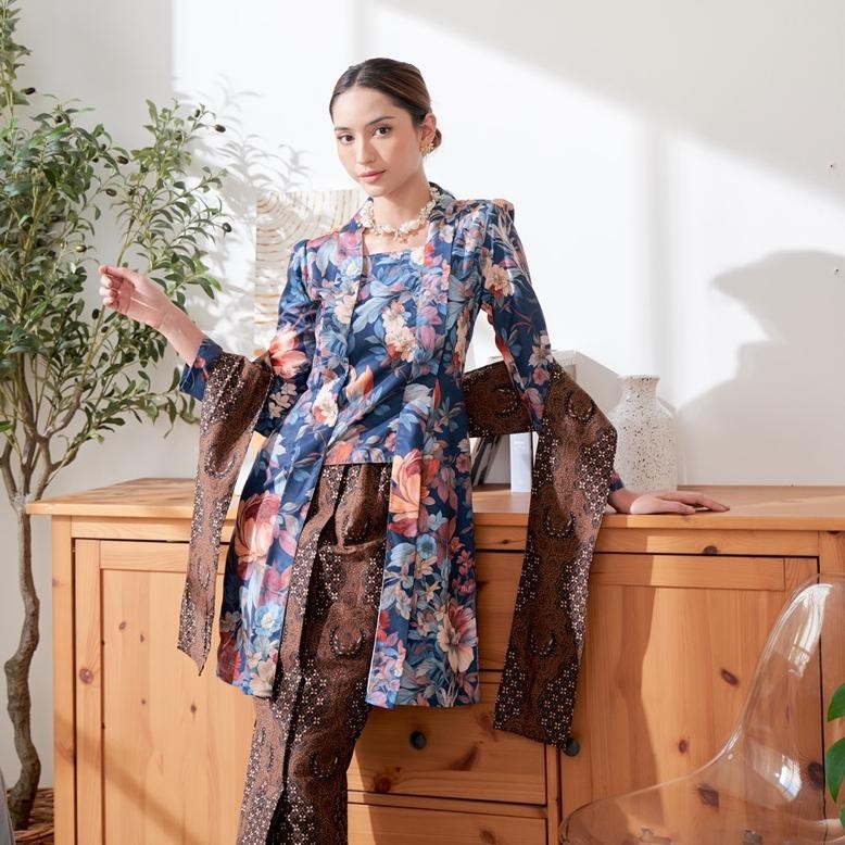 Kebaya Kutubaru Bunga/Kutubaru Floral/Kebaya Kutubaru Jadul/Kutubaru Navy Klasik Jumbo Bigsize