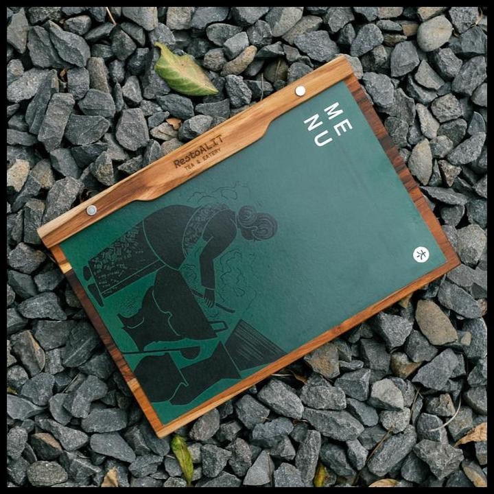 

Cover Buku Menu Kayu Jati Perhutani / Menu Board / Model 2 Baut Samping Good Quality