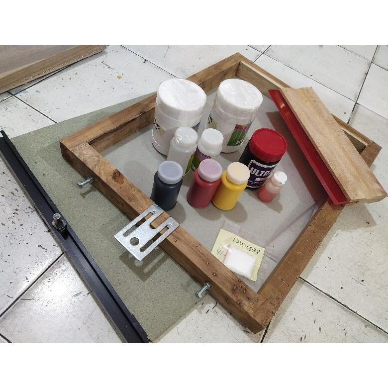 

PANAGO PAKET BELAJAR SABLON KAOS TINTA RUBBER HEMAT