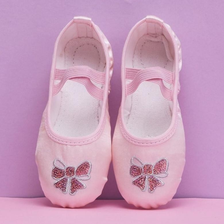 [Mr.Gabor] Sepatu balet pita mahkota manik pum / ballerina shoes