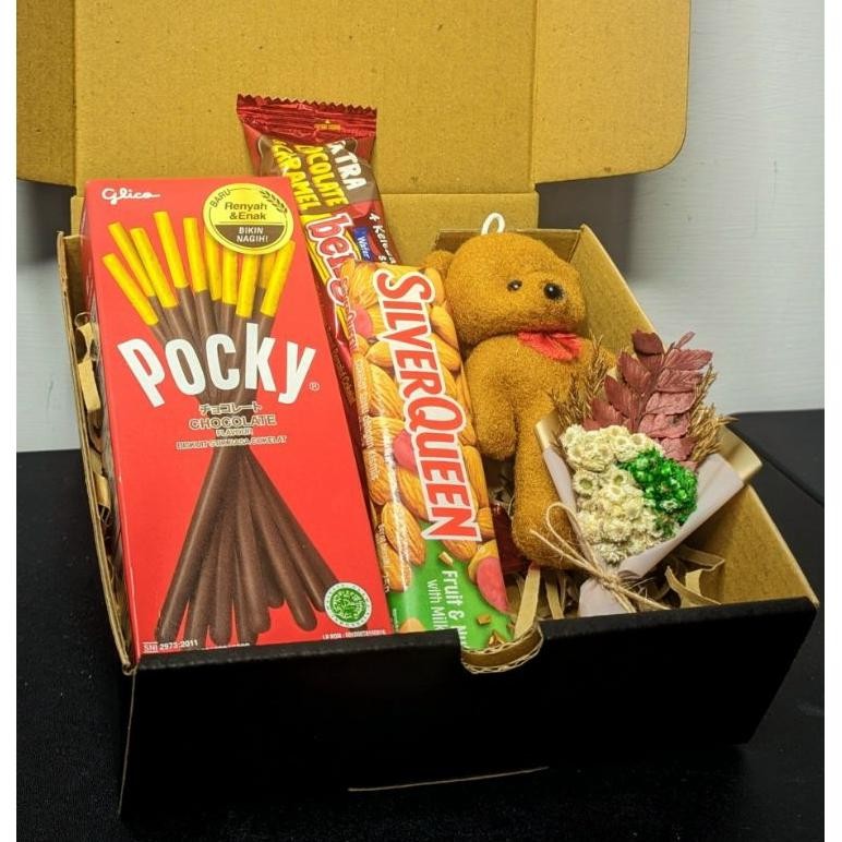 

Hampers Snack Box Kado Ulang Tahun Pacar Gift Box Gantungan Kunci Hadiah Pacar Anniversary Kado Murah Hari Guru Kado Cewek Cowok Set Kado Anak Buket Kado Hari Guru nUg