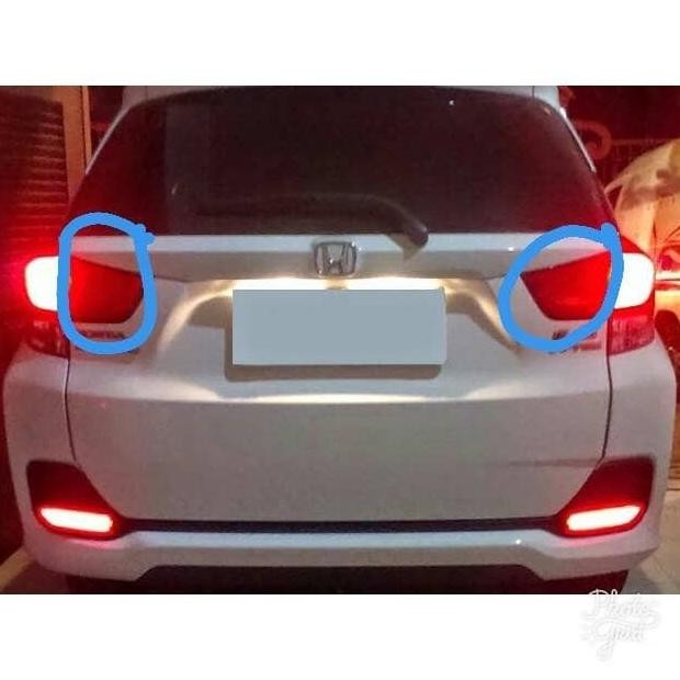 . Mika Lampu Reflektor Bagasi Belakang Mobilio E S RS Original