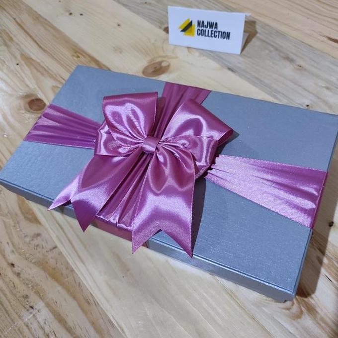 

ready HAMPERS BOX KOTAK KADO HADIAH INCLUDE PITA 2 Kg