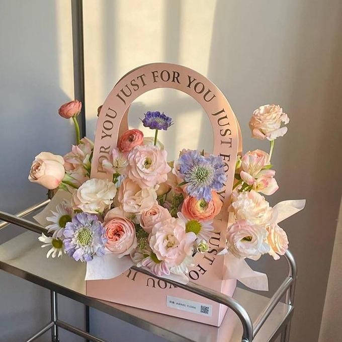 

ready Box Flower Packaging Bouquet Bunga Mothers Day Flower Box Kotak Bunga Tangan Kertas Dengan Desain Terbuka