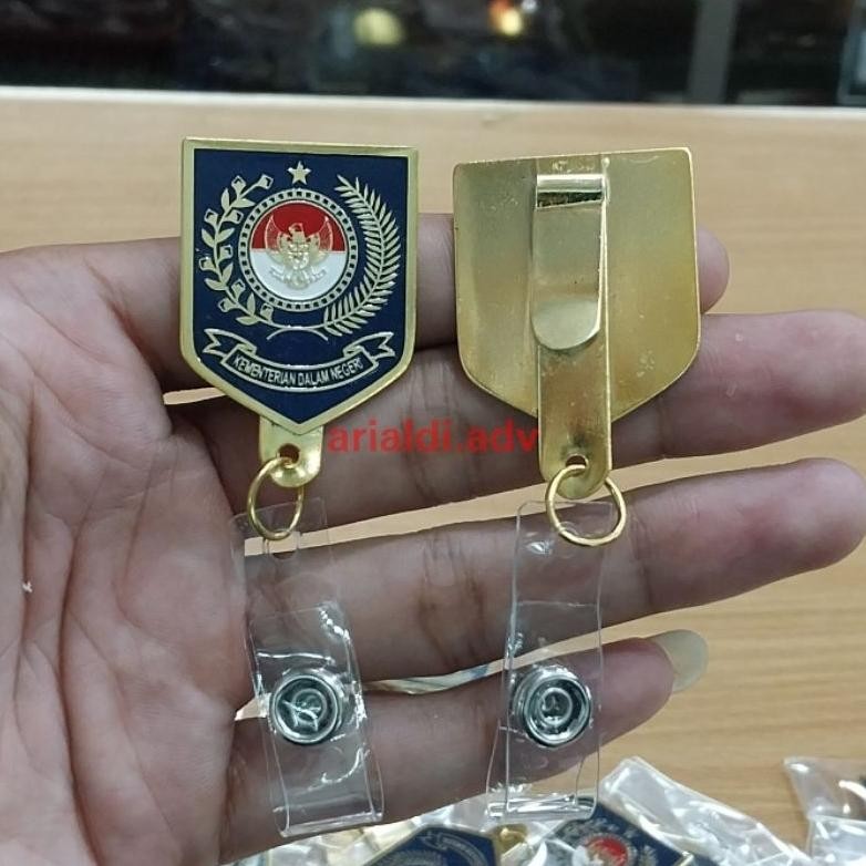 

pin tempat ID CARD KEMENDAGRI gantungan id card kemendagri AST