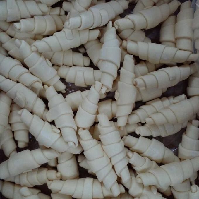 

TERBARU - croisant frozen 1 karton isi 160x30gr
