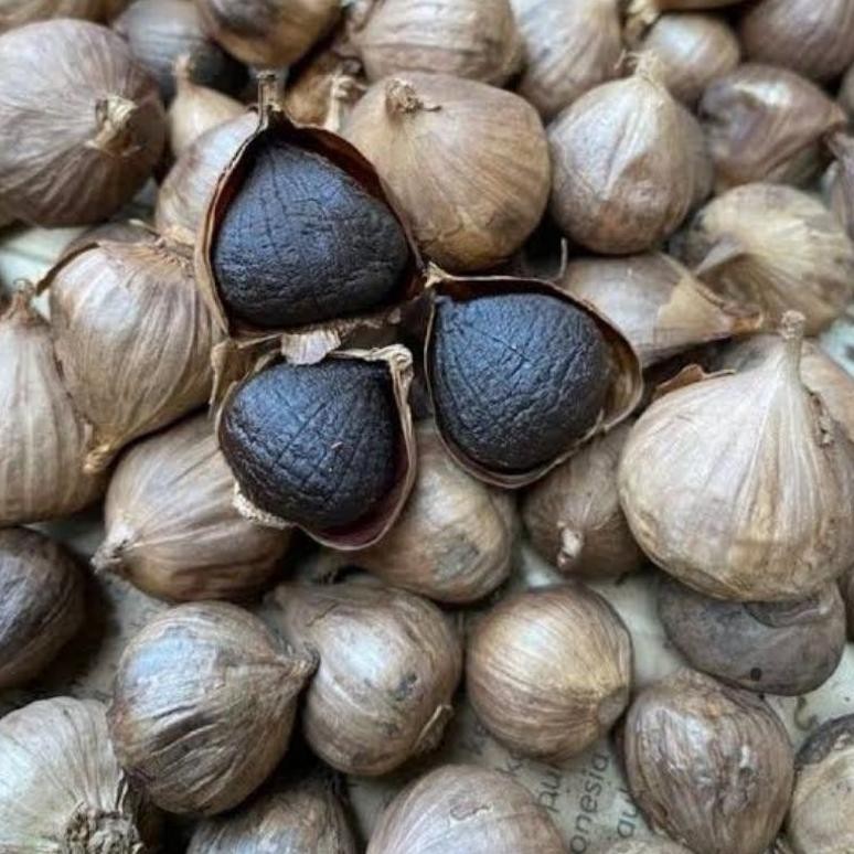 

Black Garlic Bawang Hitam Tunggal Lanang Premium Sehato 100 Gram