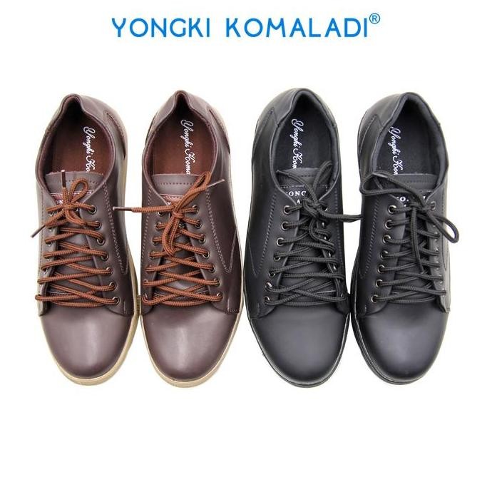 [ ORIGINAL ] YONGKI KOMALADI SEPATU CASUAL OL-OCN2431-22 MEN Coklat Hitam Shoes Pria Sneaker Merah K