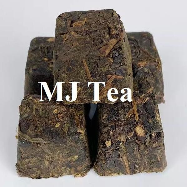 

Zhaoliqiao Green Brick Tea Chibi Inner Mongolia Milk Tea- 500 Gr Maison Auratea