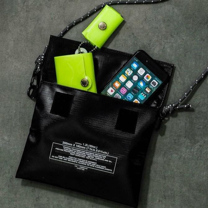 

BEBAS ONGKIR - PENCO Carry Tite Case M / Key Case