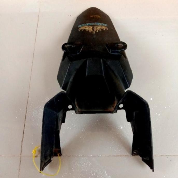 Sparepart dan Aksesoris kendaraan  Spakbor belakang Honda cs1 cs 1 cs One. Original. Seken bekas cop