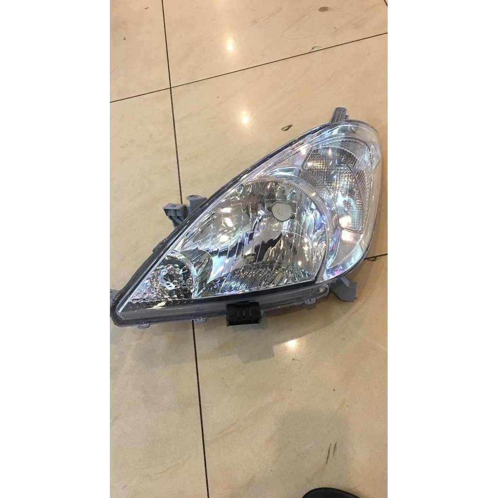 Tersedia Lampu Besar Lampu Depan Headlamp Innova 2004-2011