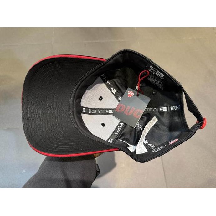 Grosir Topi New Era 9Forty Ducati Corse Black Cap 100% Original Resmi