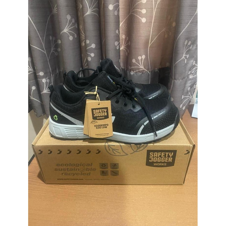 

Terlaris Sepatu Safety Jogger Ecodempo S3S Low - Black