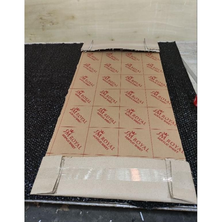 

Akrilik Bening 4Mm Ukuran 120X20 Cm
