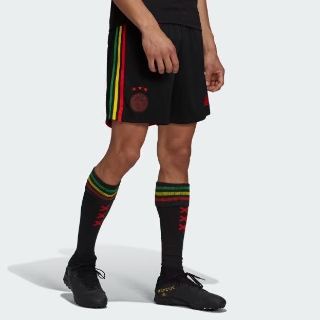 HJK CELANA BOLA CELANA FUTSAL CELANA AJAX BOB MARLEY CELANA RASTA CELANA PANTAI CELANA OLAHRAGA