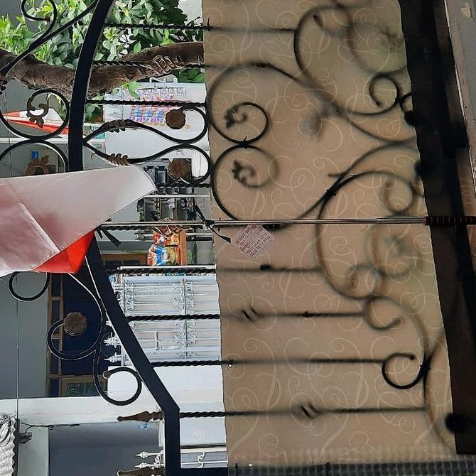

Tongkat Tiang Bendera Panjang 3 Meter Teleskopik PT