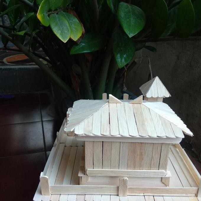 Maket Miniatur Rumah Adat Bali dari Stik Es Krim GS
