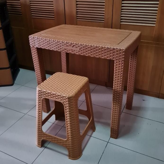 Meja Motif Rotan - Meja Plastik Besar Kafe Tamu Restoran Teras Taman Susun Rakitan Rakit Tinggi Koko