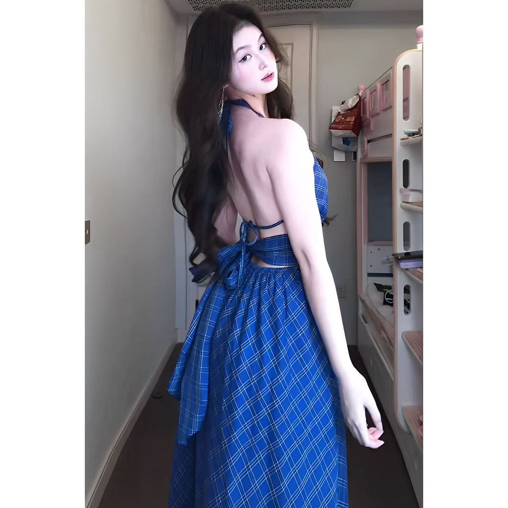 Verve WardrobeGaun Suspender Halter Neck Motif Kotak-Kotak Biru Ukuran Besar Untuk Wanita Gaya Libur