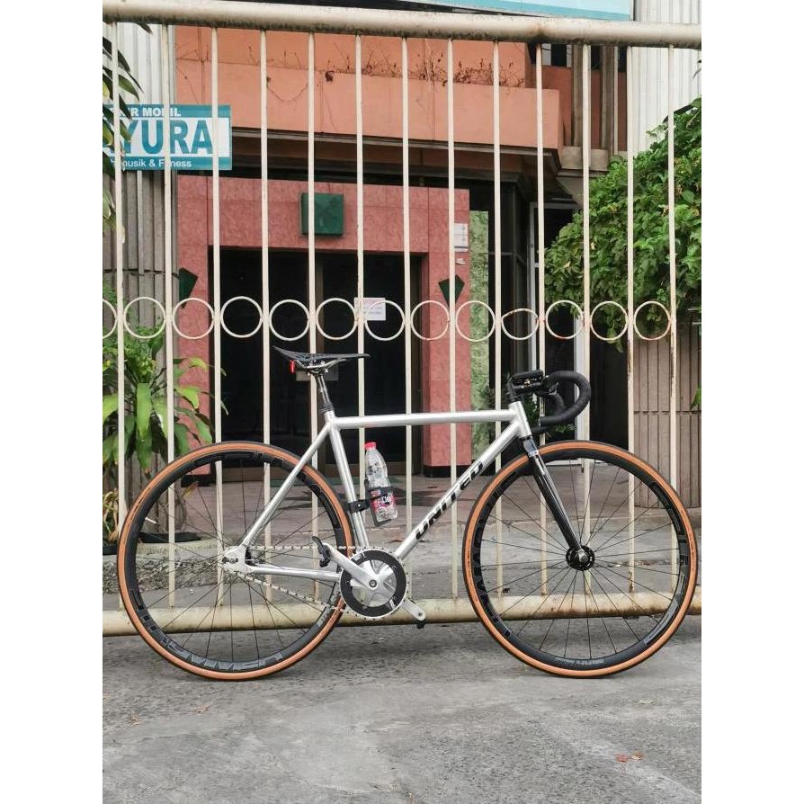 (Expert) Velg Rims 700c Strummer HYPER30 Disc brake 20 24 28 32 hole Tubeless r