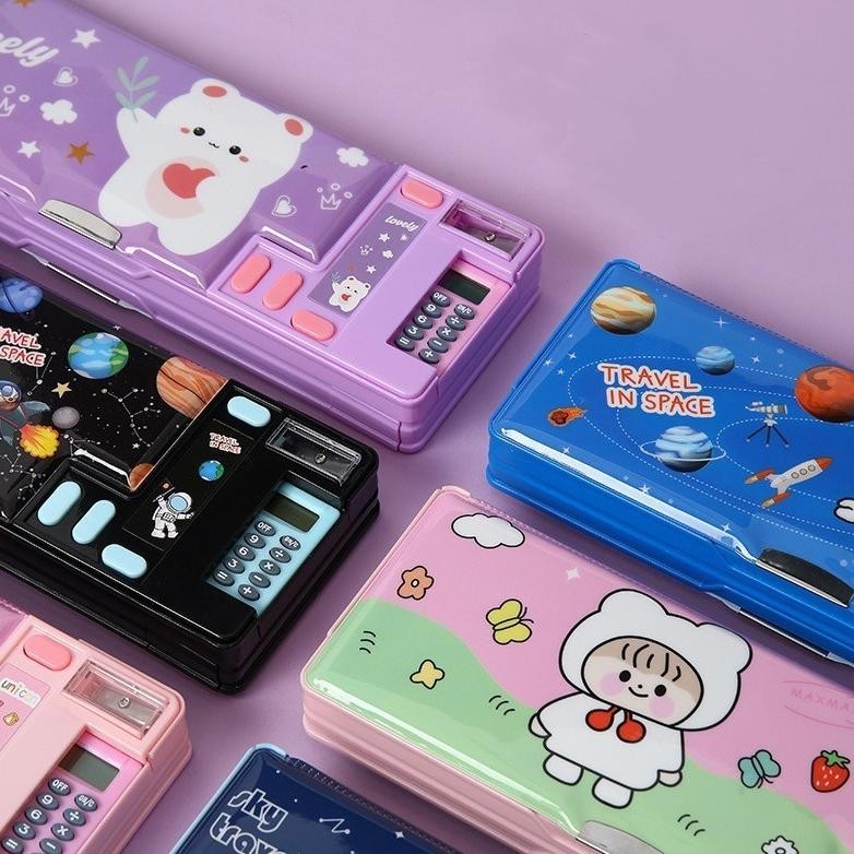 

JH8 [Penjual Lokal] Kotak Pensil Kalkulator Lapis Ganda / Kotak Penyimpanan Alat Tulis Pop Out Multifungsi / Astronot Kapasitas Besar Pencil Case Hadiah Siswa