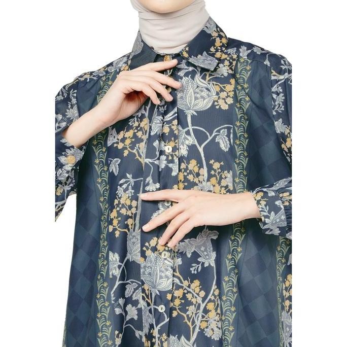 Nada Puspita - Bonjour Basic Shirt