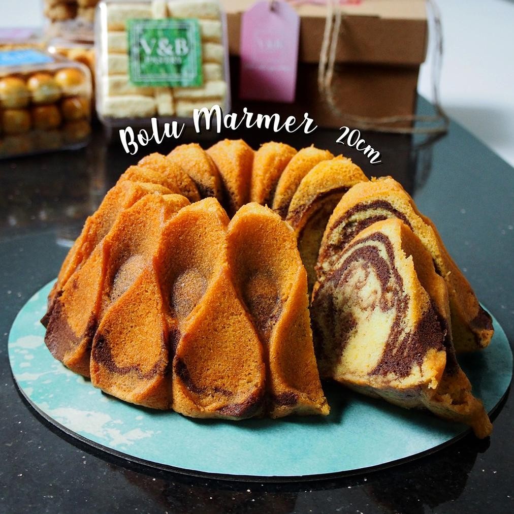 

Bolu Marmer Premium (20Cm) ~ Homemade By V&B Pastry