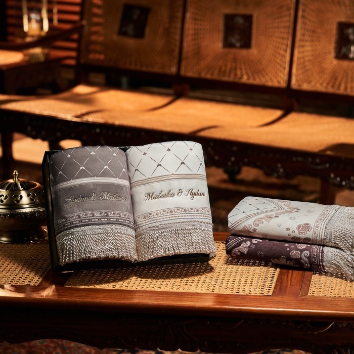 HOWEL AND CO - RAYYAN (SAJADAH COUPLE)