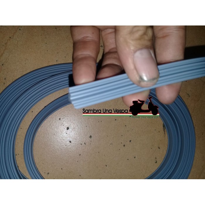 Karet List Dek Triplang Lantai Vespa Super Sprint Pts Vbb Warna Abu Barang Langka