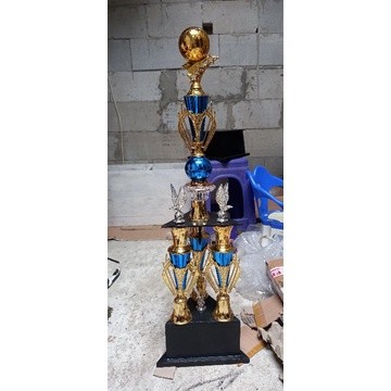 trophy piala kaki 3 tinggi 90cm