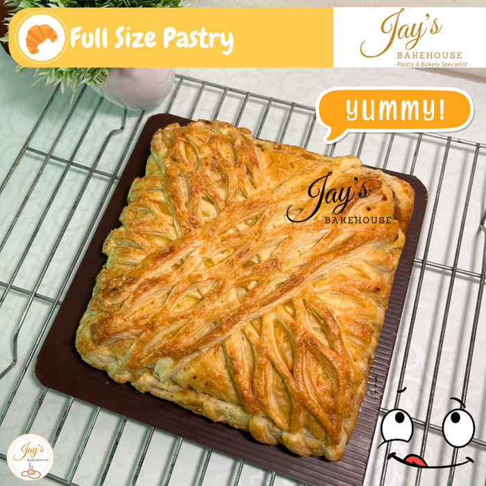 

Party Size: Full Size Pastry Salmon Wellington & Picnic Roll Terlaris