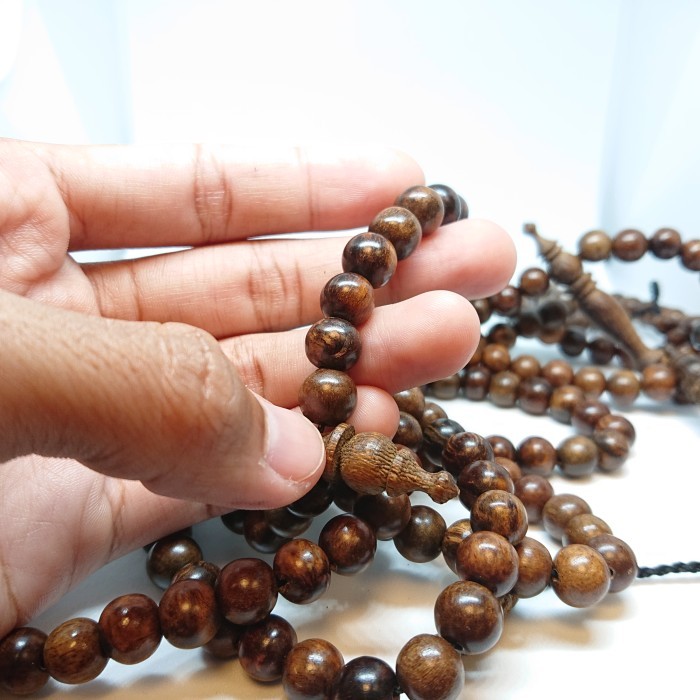 READY TASBIH KAYU GAHARU GRADE A BERSERTIFIKAT ASLI 100% TASBIH GAHARU
