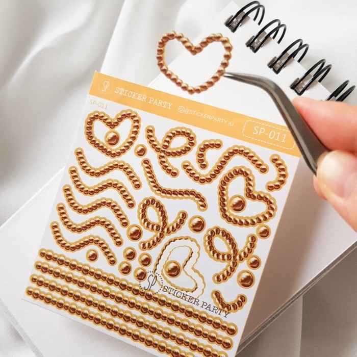 

'+'+'+'+] Sticker Party Stiker Gold Chain Beads Rantai Emas Deco Polco SP011