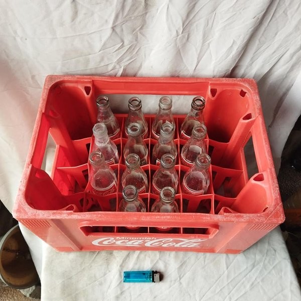 Tebaru Pajangan 1 Krat 14 Botol Coca Cola Berkualitas