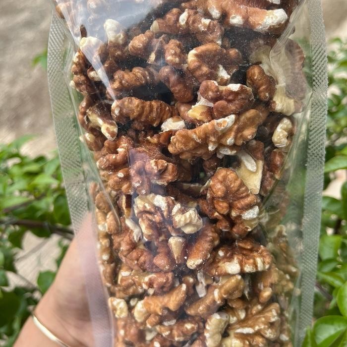 

terbaru !!! trail mix (5 in 1) pistachio, walnut, almond, mede hazelnut panggang roasted trail mix