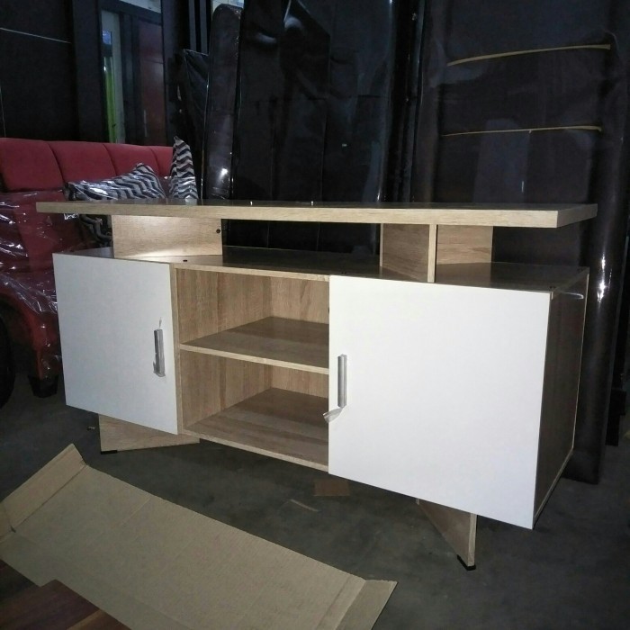 Bufet Tv Minimalis Crem Putih.