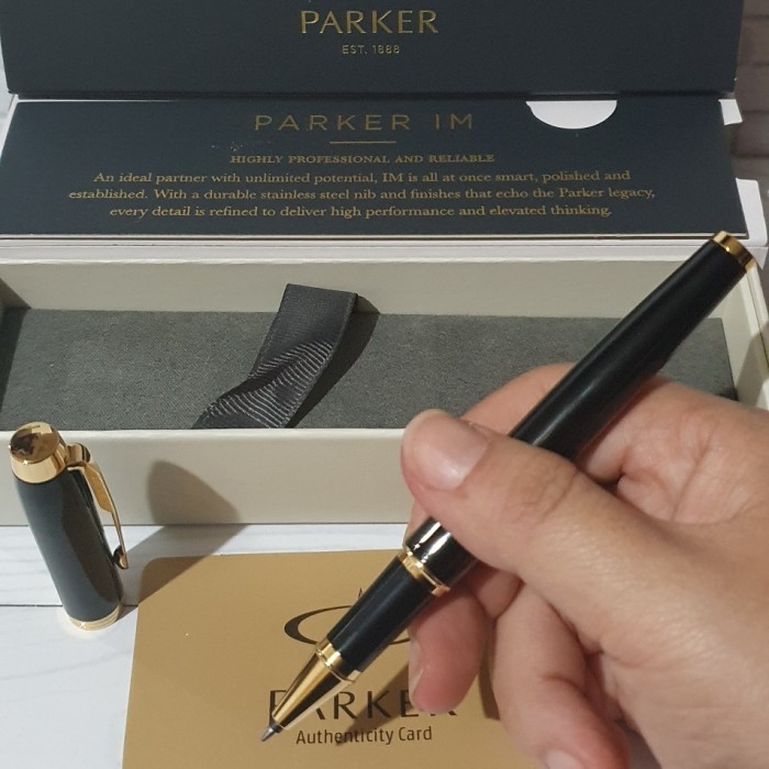 

PULPEN PARKER ORIGINAL IM NEW LQ BLACK GT ROLLER BALL FREE GRAFIR NAMA