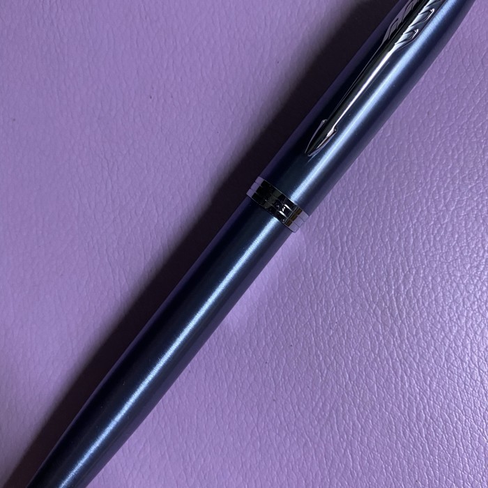 

PULPEN PARKER IM NEW ORIGINAL ROLLER BALL LIGHT BLUE CHROME TRI