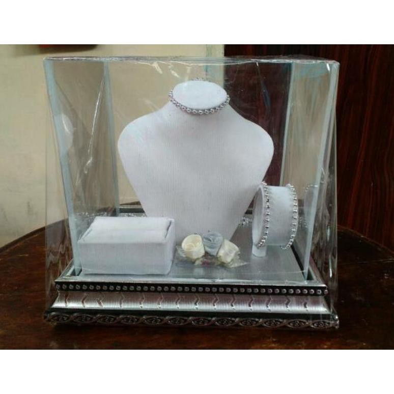 

PROMO Kotak hantaran maskawin kompit tempat meskawin seserahan pernikahan fullsetVVSet Hantaran Seserahan Perkawinan - Tempat Perhiasan Komplit - Tempat Perhiasan Seserahan Kalung Gelang Cincin - Tempat Perhiasan VD08