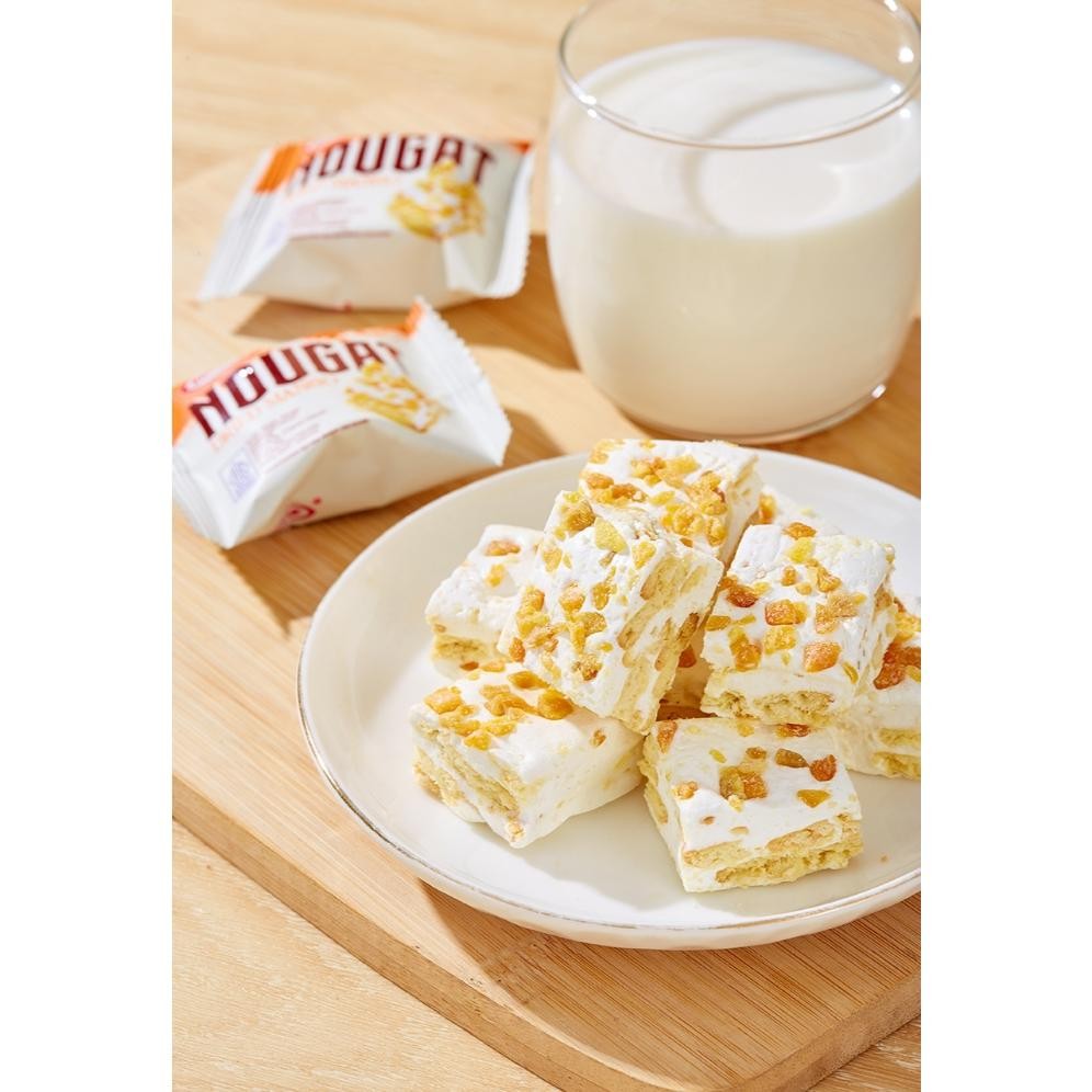

nl-8 [HALAL] SWEET ME Enak Snack Nougat Chocolate/Nougat Cranberry/Nougat Mango Viral Cake Aneka Rasa Kue 68 GR Kue Lebaran Best Seller Enak Cemilan Terlaris